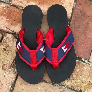 NWOT Indian Harbor Yacht Club Burgee Flip Flops Sz 7
